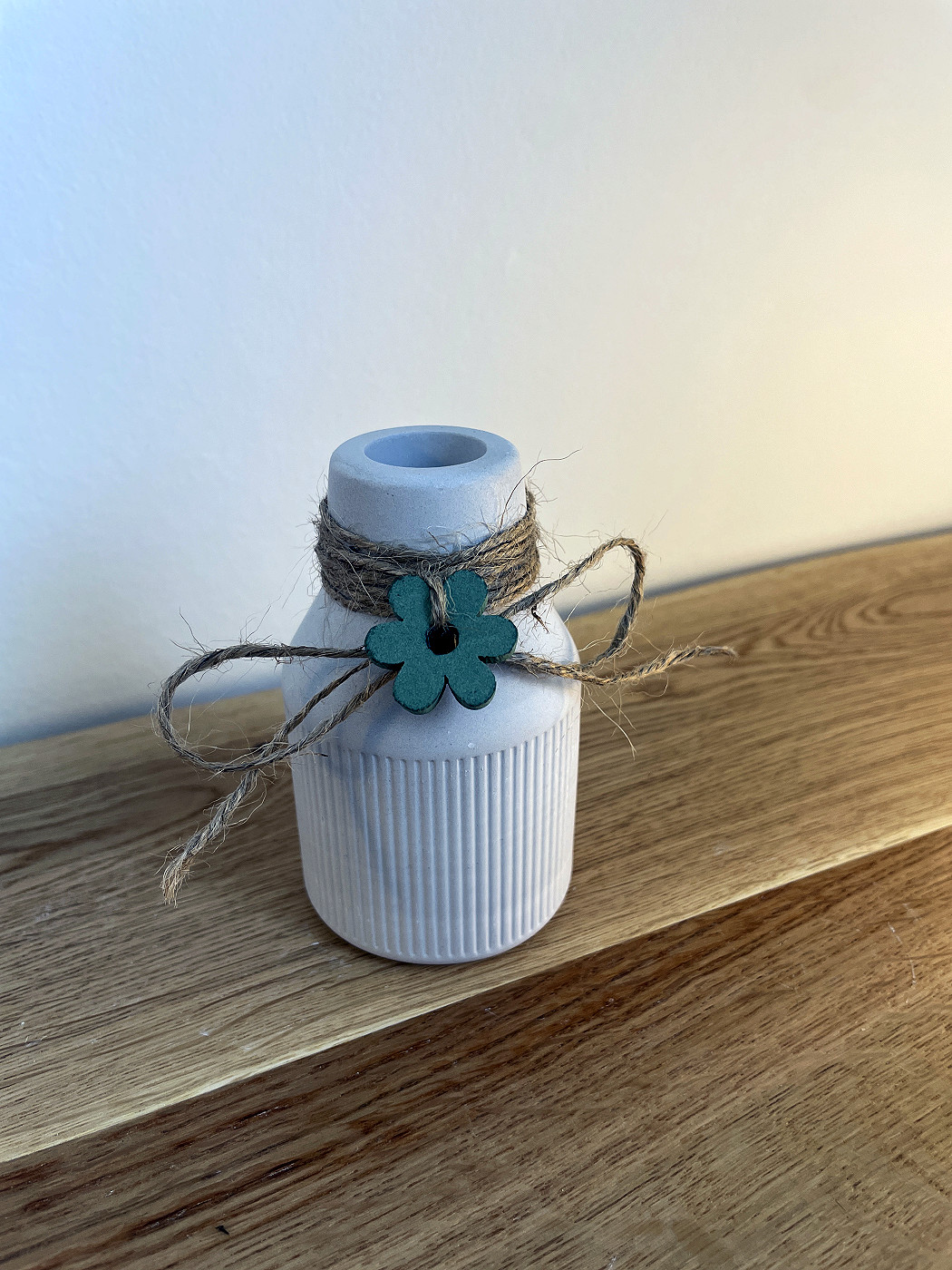 Vase mit Blume(Deko)